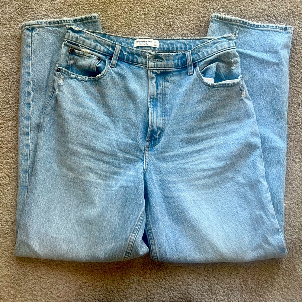 Abercrombie & Finch: The 90’s Straight Ultra High Ri se